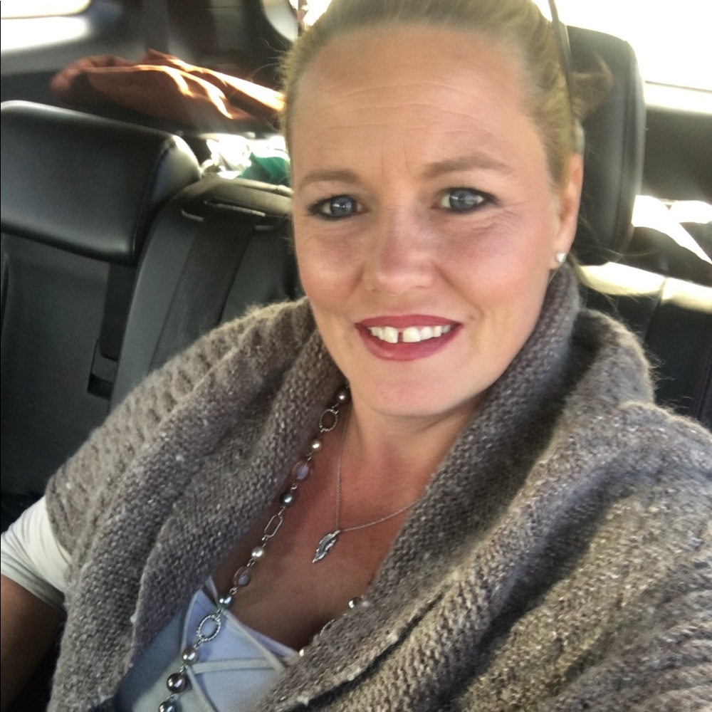 Meet your Posher, Nicole